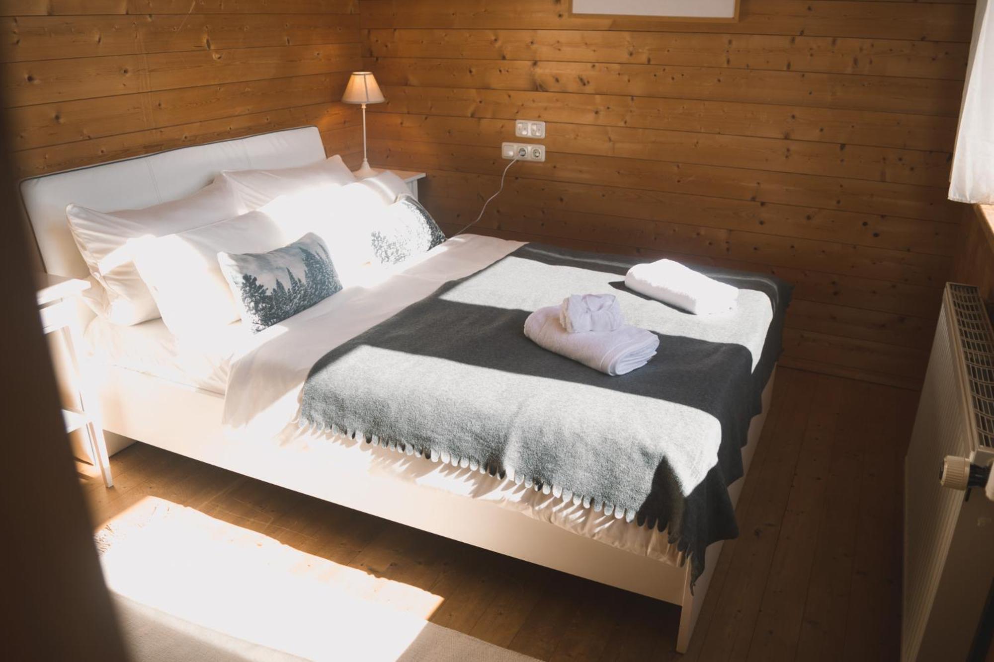 Naturnahes Familienchalet Mit Garten - Wifi - Netflix - Nur 15 Minuten Vom Chiemsee Und 35 Minuten Von Muenchen Entfernt Vogtareuth 외부 사진